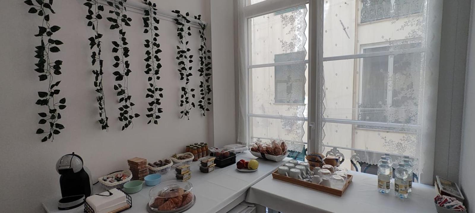 Bed and Breakfast Le Quattro Stagioni Genua Exterior foto